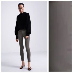 NWT. Zara The Skinny Coated Grey Jeans. Size 2.